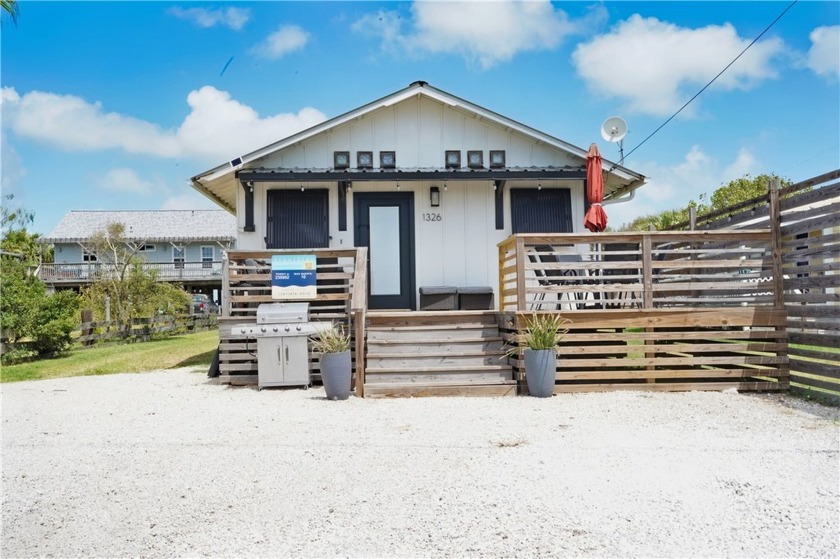 A MUST SEE! classic 3bedroom,3bathroom home offers an idyllic - Beach Home for sale in Port Aransas, Texas on Beachhouse.com