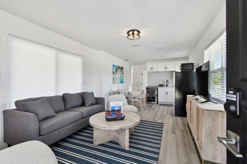 117 127th Ave E Unit 8 - Beach Vacation Rentals in Treasure Island, FL on Beachhouse.com