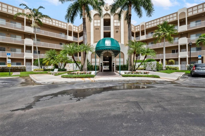 WALK IN THIS BEAUTIFUL CONDO AND YOU WILL FEEL AT HOME! NOT ONLY - Beach Condo for sale in Tamarac, Florida on Beachhouse.com