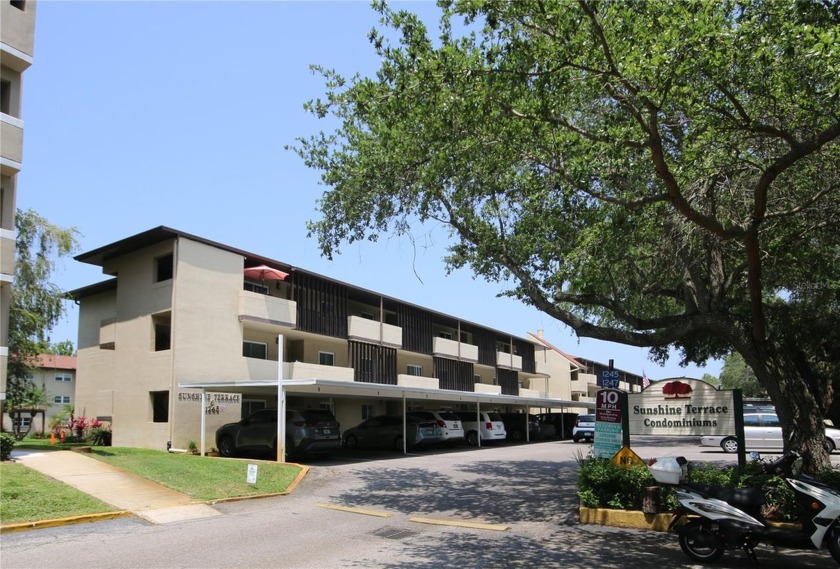 Fabulous Clearwater First Floor 2 bed/2 bath condo in the - Beach Condo for sale in Clearwater, Florida on Beachhouse.com