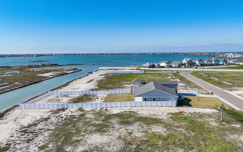Welcome to your custom Rockport waterfront home in the new - Beach Home for sale in Rockport, Texas on Beachhouse.com