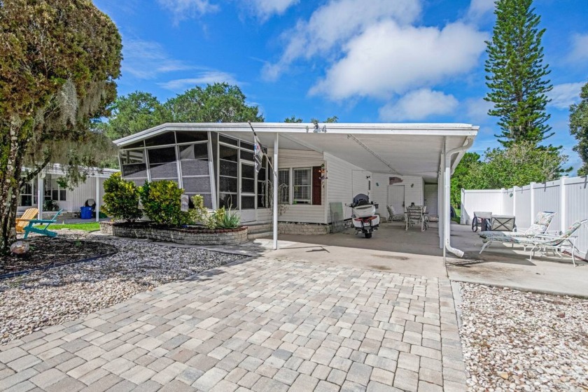 2 Bedroom 2 Bath newly updated flooring through whole home. New - Beach Home for sale in Port Orange, Florida on Beachhouse.com