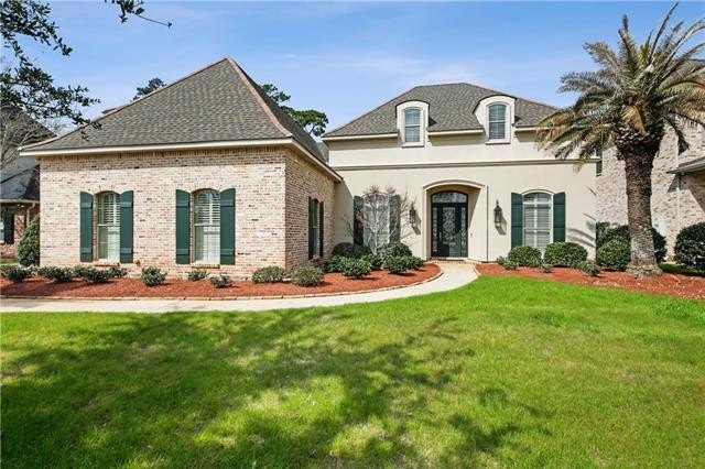 Meticulously Maintained French Provincial in Demand Woodstone - Beach Home for sale in Mandeville, Louisiana on Beachhouse.com