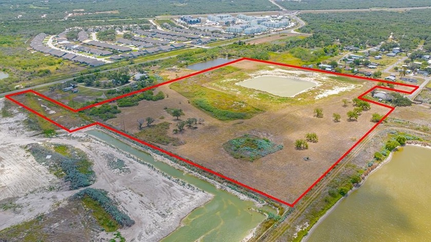 A 19.5-acre tract in Rockport, Texas.  It is surrounded by rapid - Beach Lot for sale in Rockport, Texas on Beachhouse.com