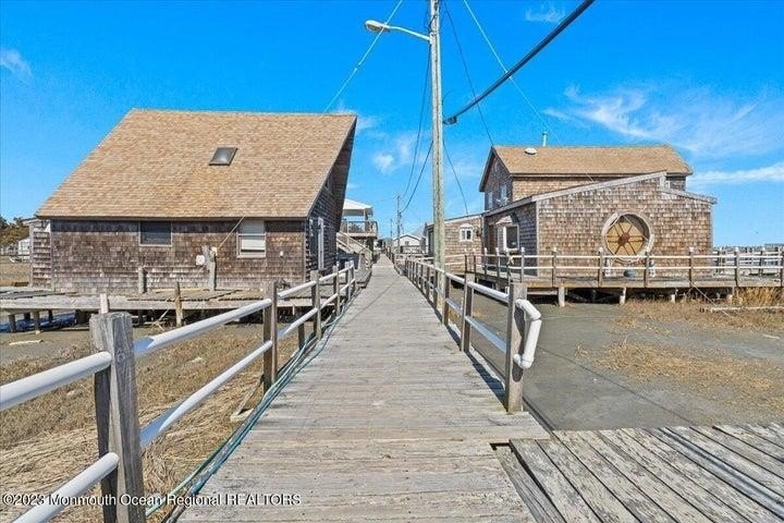 Here is your chance to invest in a multi family bay front - Beach Townhome/Townhouse for sale in Grassy Sound, New Jersey on Beachhouse.com