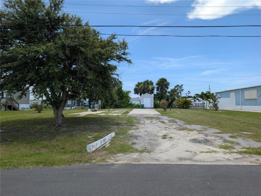 Welcome to Mobile Gardens, a peaceful and well-located boating - Beach Lot for sale in Englewood, Florida on Beachhouse.com