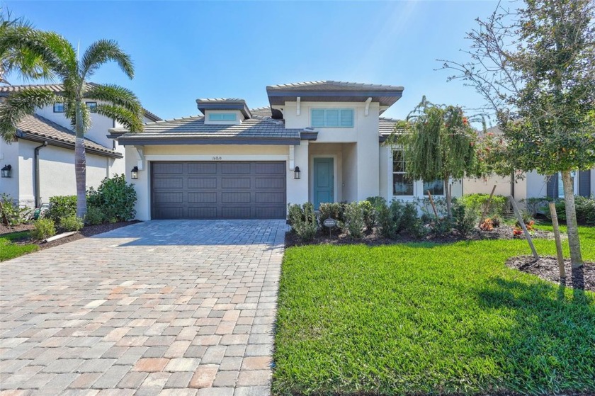 Discover this rare Lakewood Ranch home with a nature preserve - Beach Home for sale in Lakewood Ranch, Florida on Beachhouse.com