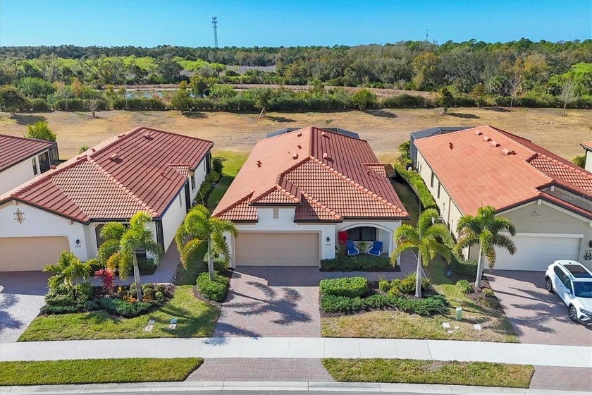 DON'T MISS THIS IMPECCABLY MAINTAINED ROMA FLOOR PLAN WITH - Beach Home for sale in Venice, Florida on Beachhouse.com