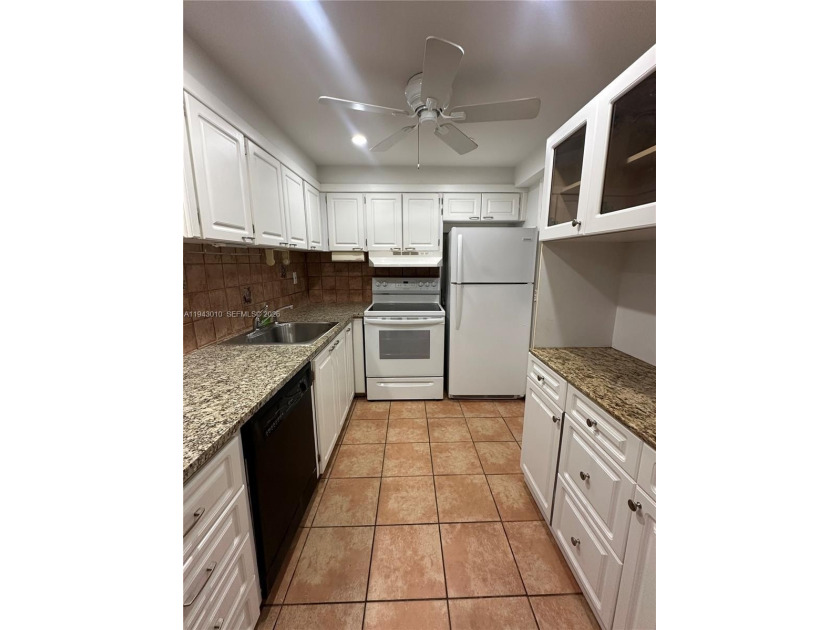 UPDATED corner unit with 2 bedrooms, 2 bathrooms and a large - Beach Other for sale in Miami, Florida on Beachhouse.com