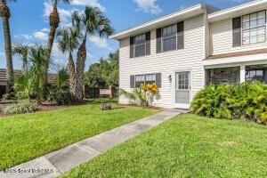 Welcome to Windsor Park Townhomes! This nicely updated 2 bedroom - Beach Townhome/Townhouse for sale in Palm Bay, Florida on Beachhouse.com