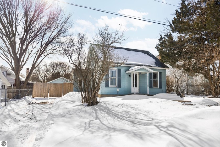 Move right into this well maintained 2 bedroom, 1 bath home - Beach Home for sale in Cedar, Michigan on Beachhouse.com