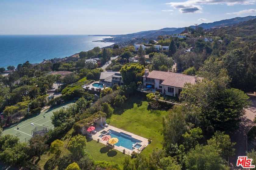 Perched atop the coveted upper section of Big Rock Drive, this - Beach Lot for sale in Malibu, California on Beachhouse.com