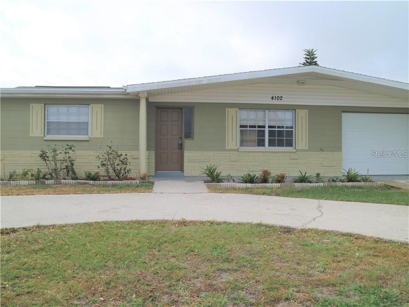 Great starter,retiremen, or income rental home. This comfortable - Beach Home for sale in Holiday, Florida on Beachhouse.com