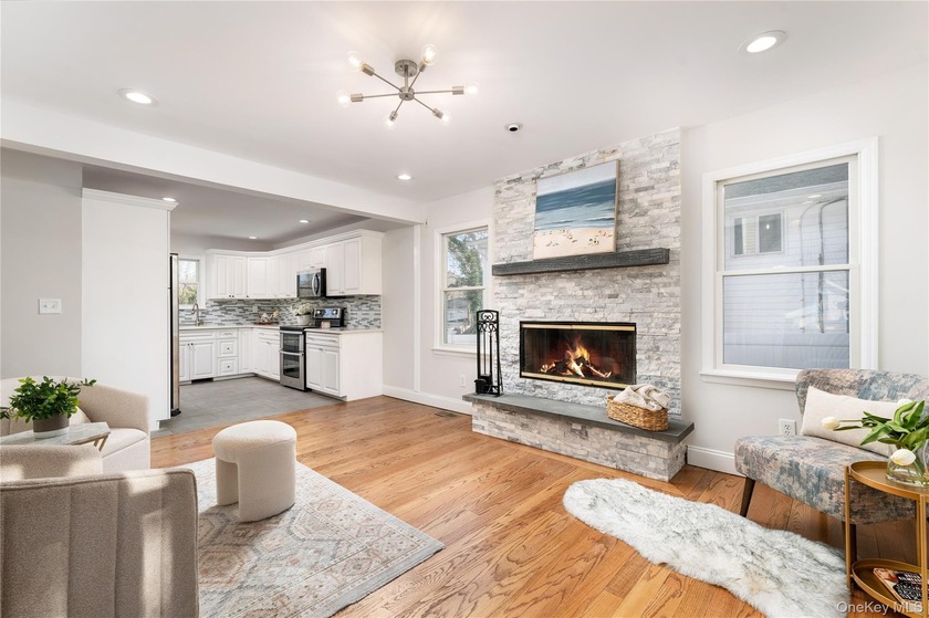 Welcome to this beautiful young colonial home (built 2005) - Beach Home for sale in Sound Beach, New York on Beachhouse.com