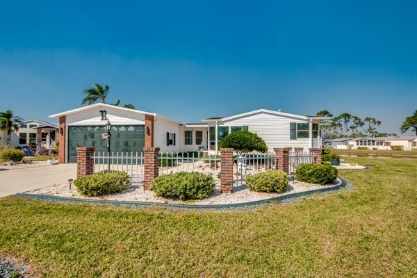 Price Drop. Motivated seller. Bring me a offer!     If you're - Beach Home for sale in North Fort Myers, Florida on Beachhouse.com