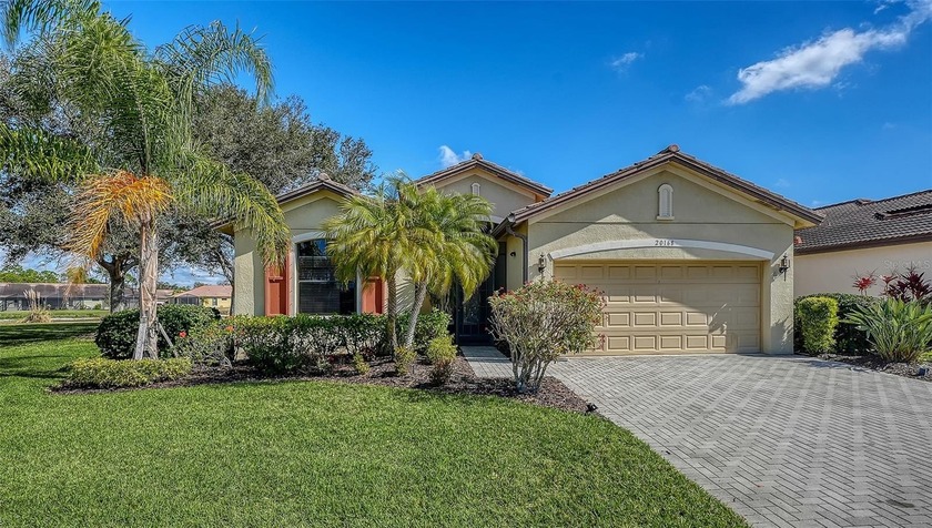 Under contract-accepting backup offers. Enjoy BEAUTIFUL LAKE - Beach Home for sale in Venice, Florida on Beachhouse.com