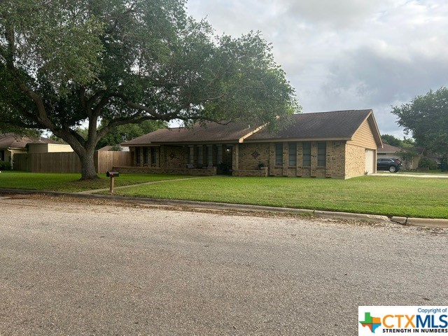 Welcome to 123 Spyglass Hill, located on the corner of Spyglass - Beach Home for sale in Port Lavaca, Texas on Beachhouse.com