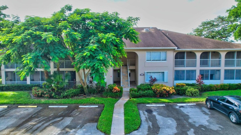 Welcome to Pine Ridge of Delray Beach! This 3 bedroom 2 bathroom - Beach Condo for sale in Delray Beach, Florida on Beachhouse.com