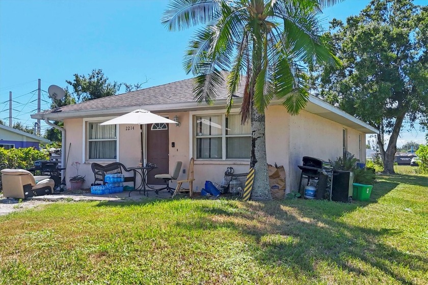 Welcome to 2214 Park Rd -- a charming Florida retreat where - Beach Home for sale in Venice, Florida on Beachhouse.com