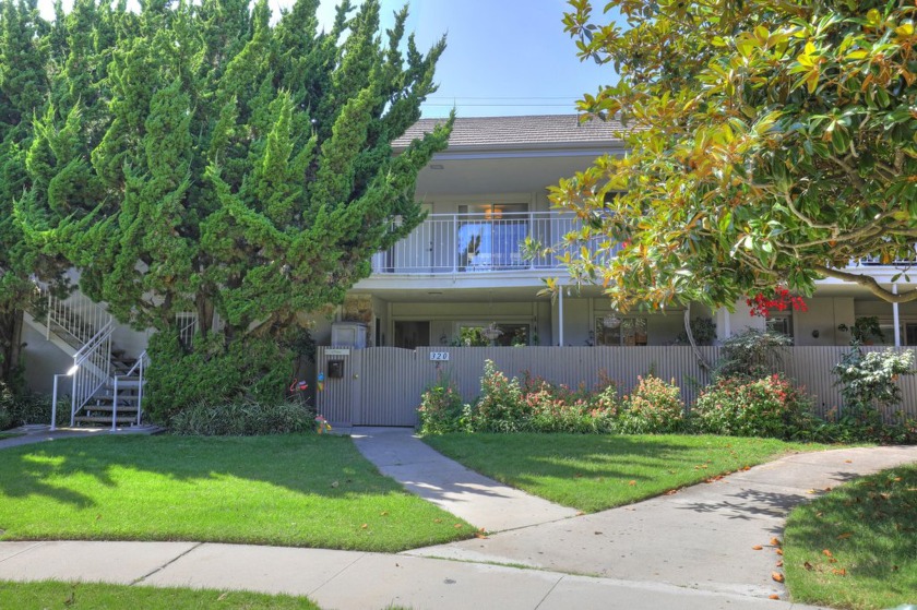 Welcome to your ideal retreat in the 55+ community of Encina - Beach Home for sale in Goleta, California on Beachhouse.com