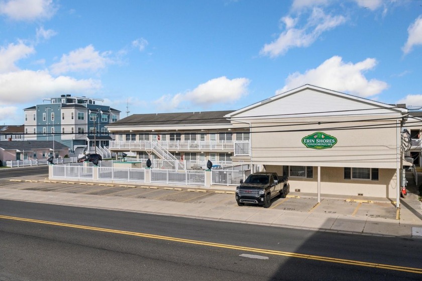 Welcome to your ideal beach retreat in North Wildwood! This - Beach Condo for sale in North Wildwood, New Jersey on Beachhouse.com