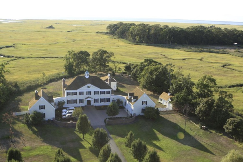 To everything there is a season, and the owners of this - Beach Home for sale in Cape May Court House, New Jersey on Beachhouse.com