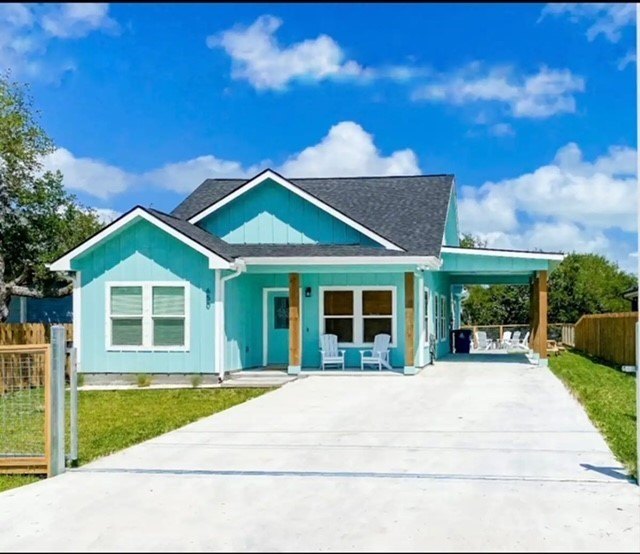 Stunning Fully Established Short Term Rental with a 5 Star - Beach Home for sale in Rockport, Texas on Beachhouse.com