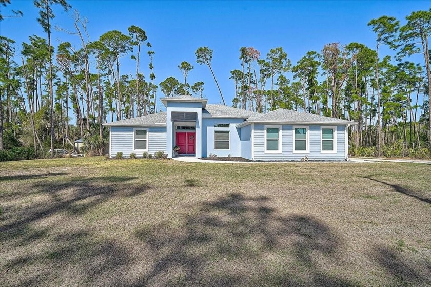 Beautifully constructed Tenbusch built home offering quality - Beach Home for sale in North Port, Florida on Beachhouse.com