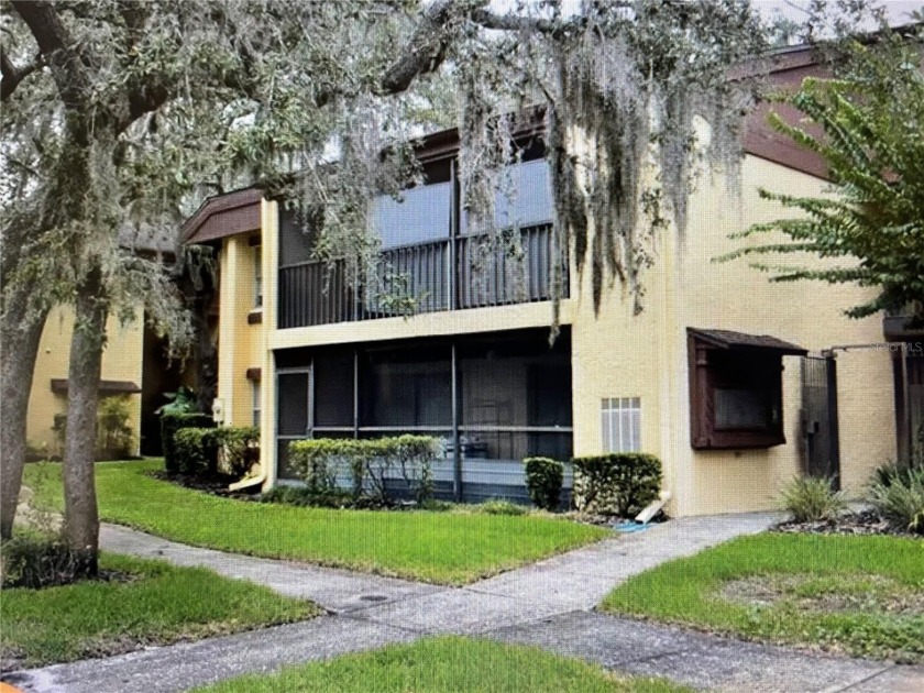 Come and see this beautiful condo less than a mile from USF's - Beach Condo for sale in Tampa, Florida on Beachhouse.com