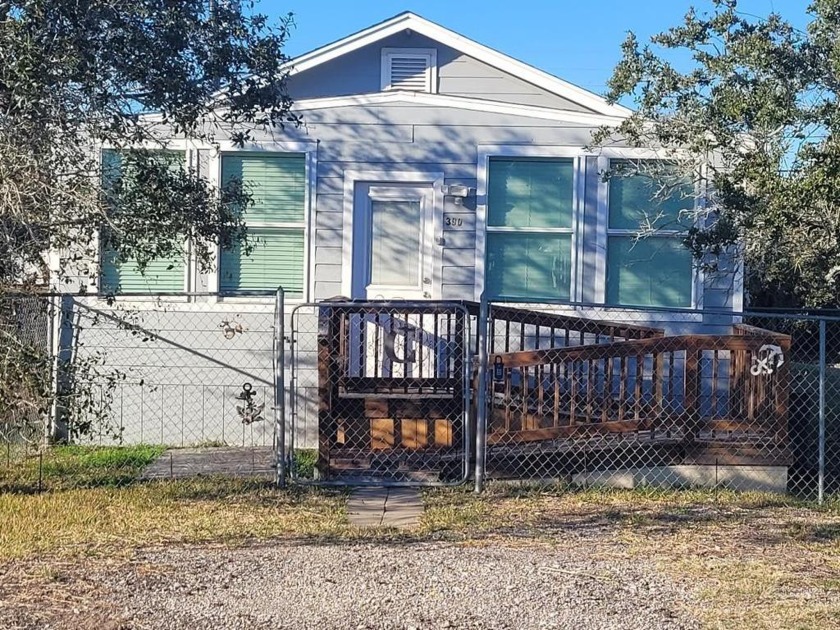 2 Master bedrooms and 2 Master baths Home on two lots in Holiday - Beach Home for sale in Rockport, Texas on Beachhouse.com