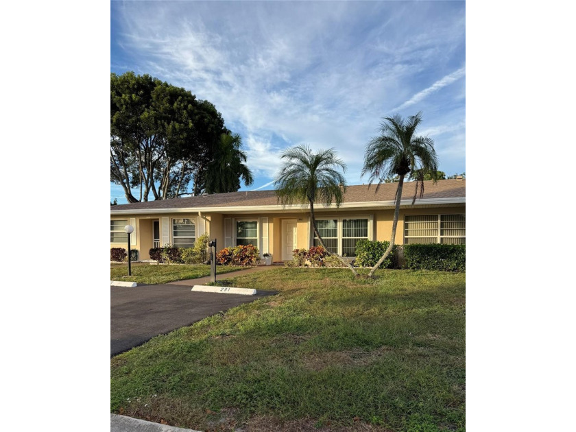 MOTIVATED SELLER SAYS SUBMIT OFFERS!! Fall in love with this - Beach Condo for sale in Boca Raton, Florida on Beachhouse.com