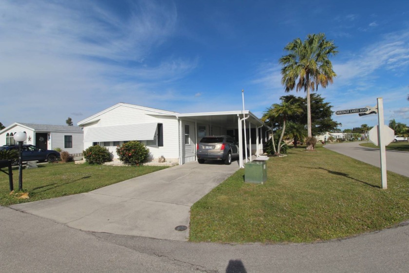 This 1995 home has 1864 sq. ft of living space under air. The - Beach Home for sale in North Fort Myers, Florida on Beachhouse.com