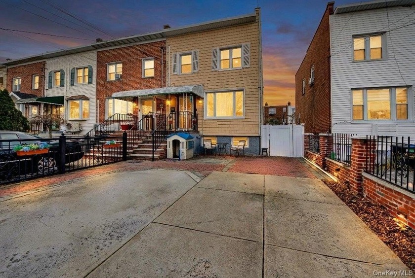 Act fast-this exceptional single-family home in the highly - Beach Home for sale in Bronx, New York on Beachhouse.com