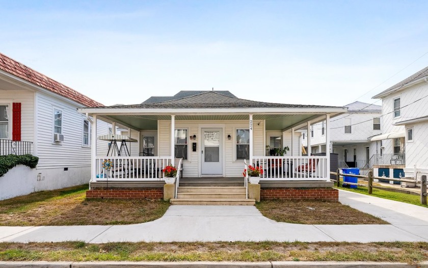 The perfect single-family home in Wildwood, just two blocks from - Beach Home for sale in Wildwood, New Jersey on Beachhouse.com