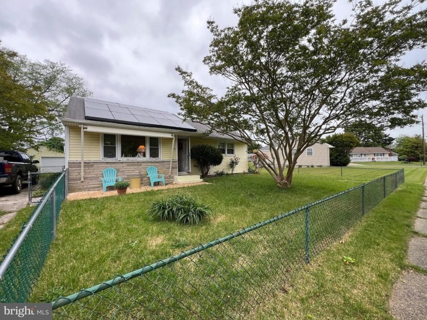 Welcome to this Charming 2 bedroom, 1 bath home in the most - Beach Home for sale in Lower Township, New Jersey on Beachhouse.com