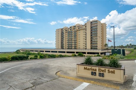 Welcome to your Luxurious Retreat at Marina Del Sol! This - Beach Condo for sale in Corpus Christi, Texas on Beachhouse.com