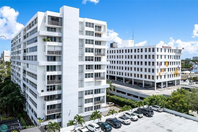 Experience ultimate water living at this large & spacious condo - Beach Condo for sale in Fort Lauderdale, Florida on Beachhouse.com