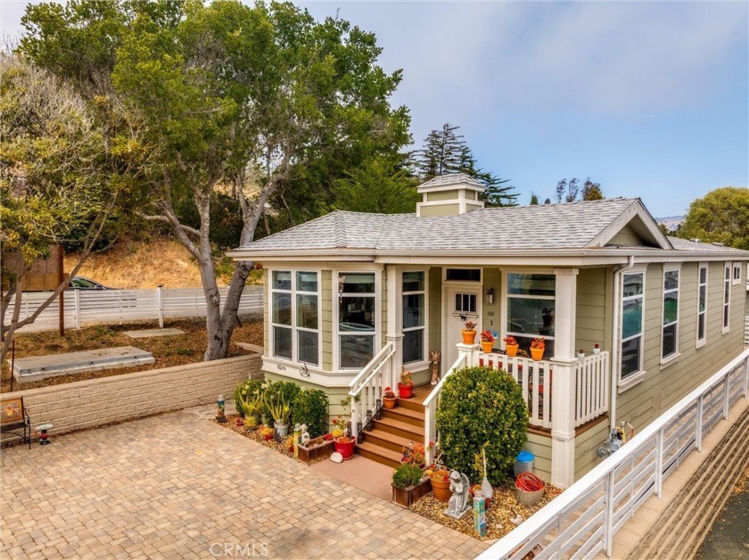 Stunning, like new, turnkey condition 2br 2ba 1150 sq ft - Beach Home for sale in Cambria, California on Beachhouse.com