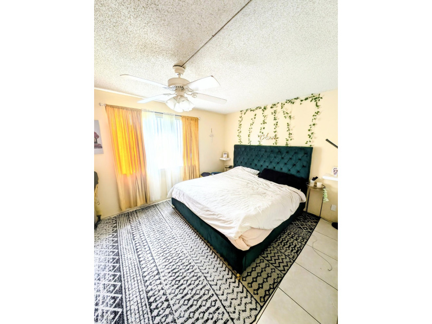 INVESTOR ALERT! First-floor lake view condo in the Cascades of - Beach Condo for sale in Lauderhill, Florida on Beachhouse.com