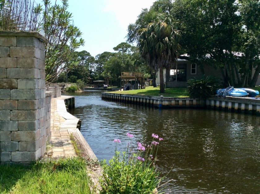 WATERFRONT. Bring your kayaks and paddles - Canal front  all - Beach Home for sale in Mary Esther, Florida on Beachhouse.com