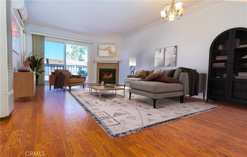 BACK ON THE MARKET! VACANT AND FRESHLY PAINTED. 
Spacious and - Beach Condo for sale in Long Beach, California on Beachhouse.com