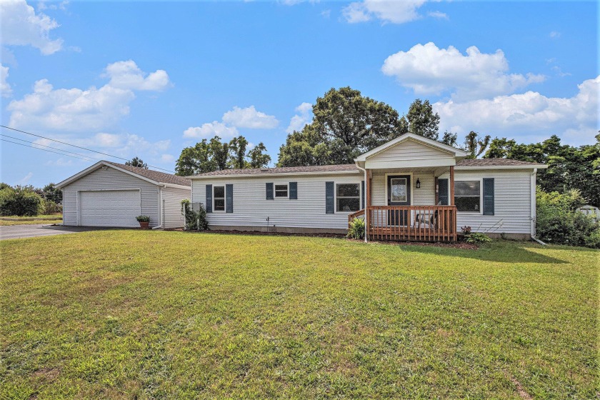 Beautiful home in Hagar Township. A 4 bedroom, 2-1/2 bath with a - Beach Home for sale in Benton Harbor, Michigan on Beachhouse.com