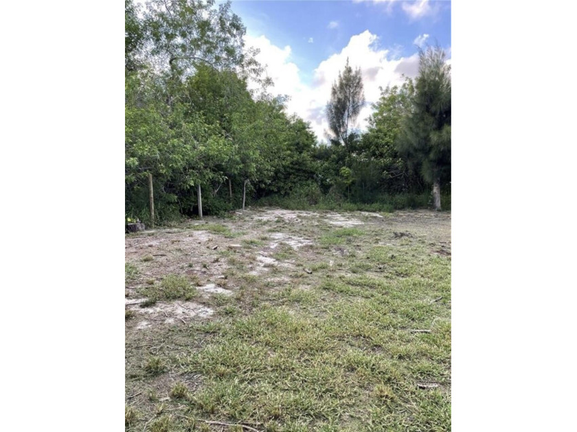 Vacant lot 50x70 for sale in beautiful Vero Beach, FL. Don't - Beach Lot for sale in Vero Beach, Florida on Beachhouse.com