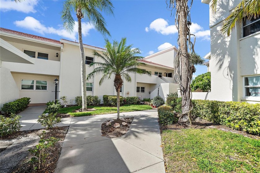 Condo Retreat Near the Gulf -Turnkey & Totally Charming. Ready - Beach Condo for sale in Venice, Florida on Beachhouse.com