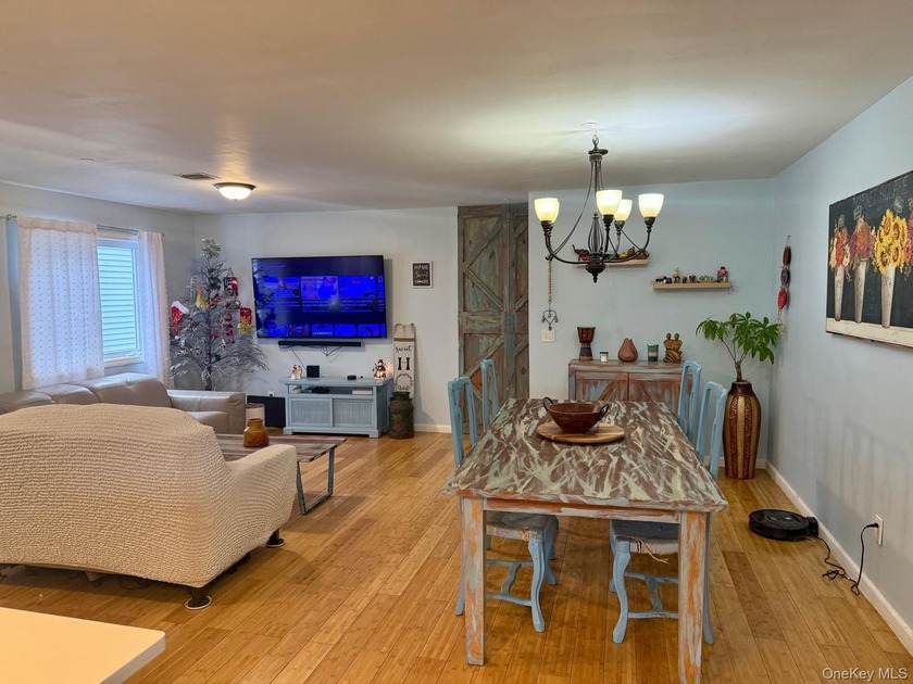 Welcome to this spacious 5 bedrooms, 1 office, 2 full bathrooms - Beach Home for sale in Island Park, New York on Beachhouse.com