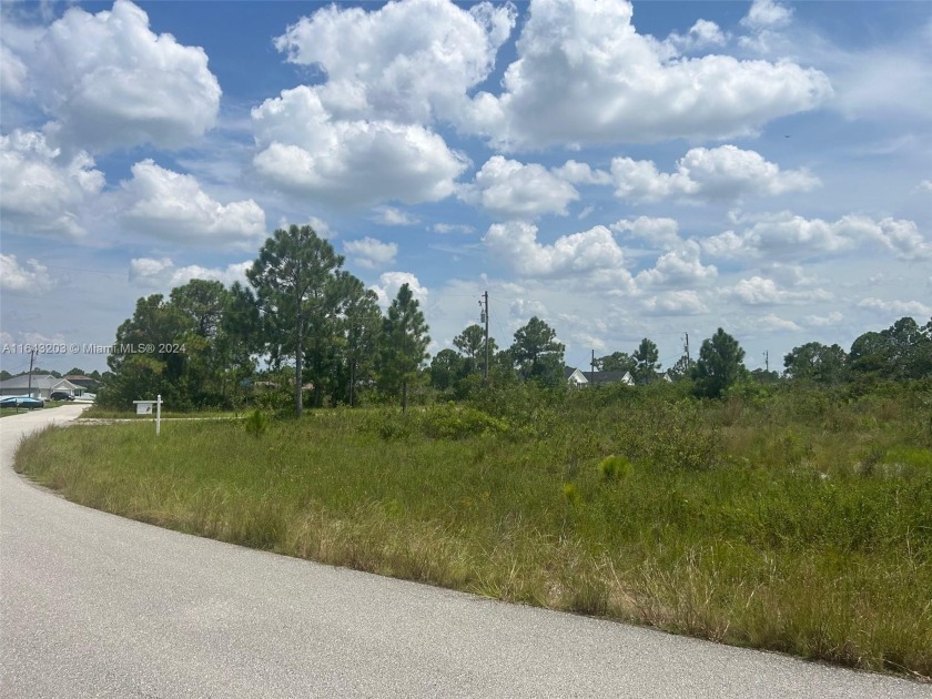 EXCELLENT CORNER buildable lot on a fast-growing area in Lehigh - Beach Lot for sale in Lehigh Acres, Florida on Beachhouse.com