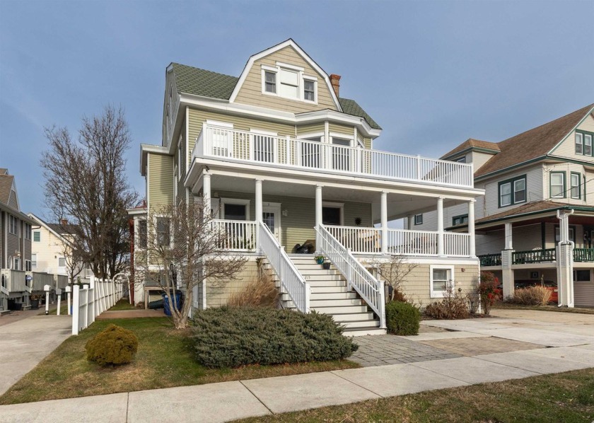 EXTRAORDINARY INVESTMENT OPPORTUNITY! Imagine the rental income - Beach Apartment for sale in North Wildwood, New Jersey on Beachhouse.com