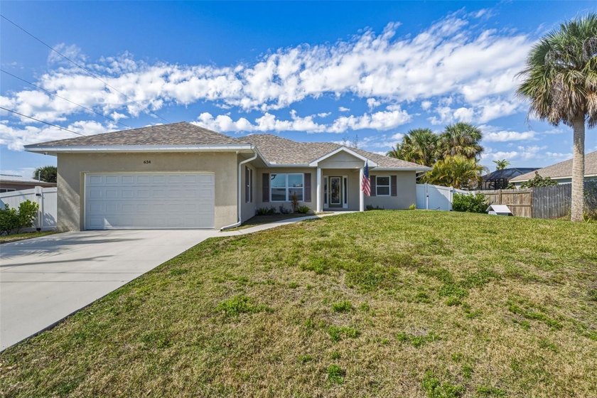 This 2017 built 3-bedroom, 2-bathroom home has been meticulously - Beach Home for sale in Venice, Florida on Beachhouse.com