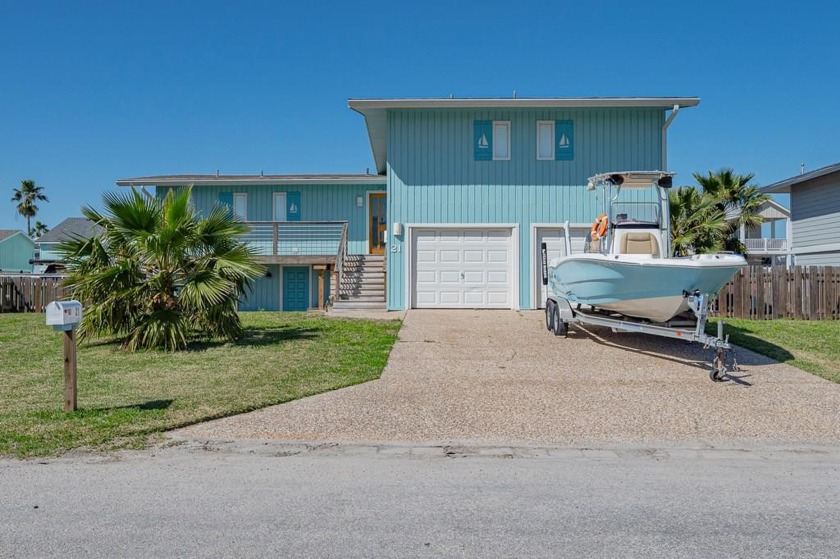 COASTAL PARADISE BEGINS HERE! Step into this modern/coastal home - Beach Home for sale in Rockport, Texas on Beachhouse.com