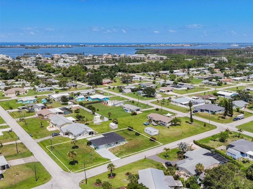 Under contract-accepting backup offers. 5 Minutes to the Boat - Beach Home for sale in Englewood, Florida on Beachhouse.com